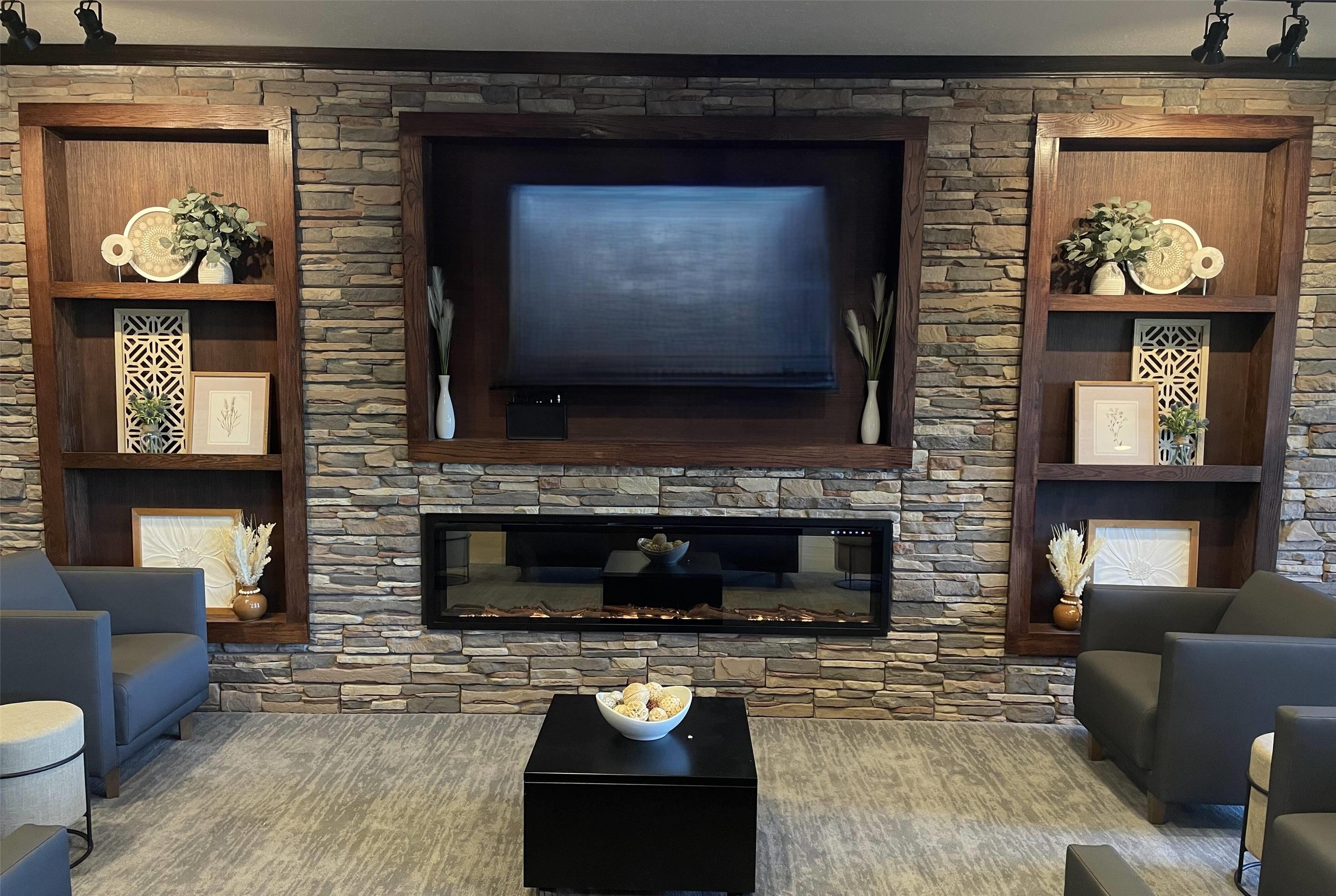 Lobby | Microtel Inn & Suites by Wyndham Waynesburg