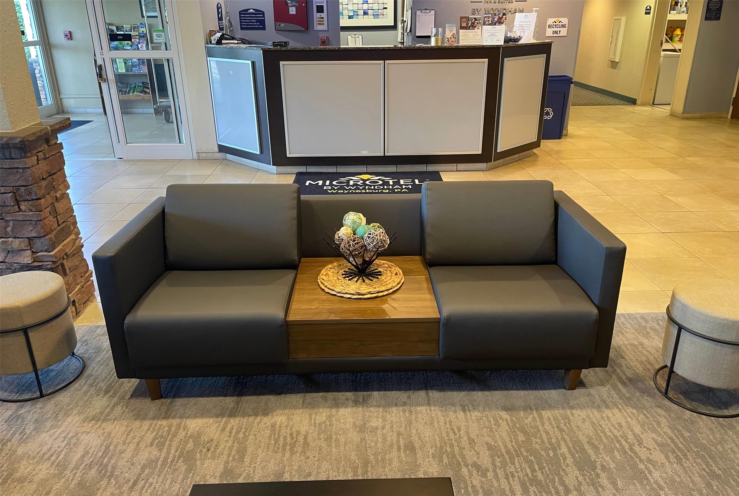 Lobby | Microtel Inn & Suites by Wyndham Waynesburg