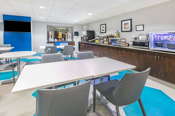  - Microtel Inn & Suites by Wyndham Airport Austin