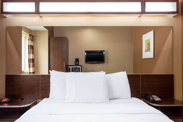  - Microtel Inn & Suites by Wyndham Fort Jackson Columbia