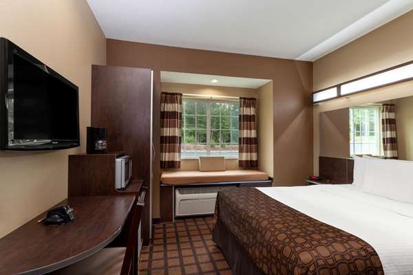  - Microtel Inn & Suites by Wyndham Fort Jackson Columbia