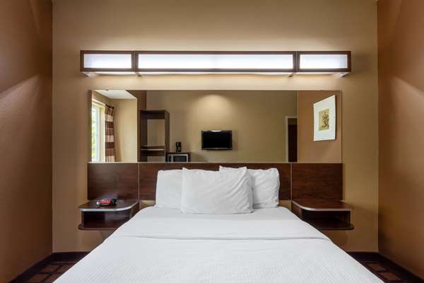  - Microtel Inn & Suites by Wyndham Fort Jackson Columbia