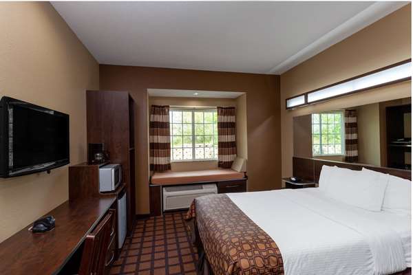  - Microtel Inn & Suites by Wyndham Fort Jackson Columbia