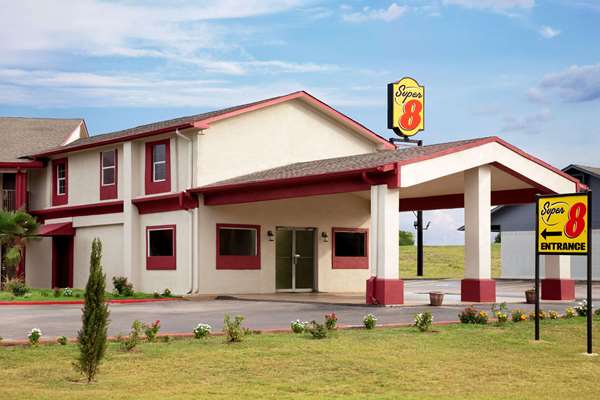 Exterior view - Super 8 Motel Corsicana - I-45, Exit 231