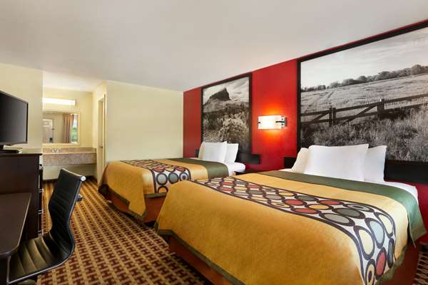  - Super 8 Motel Corsicana - I-45, Exit 231