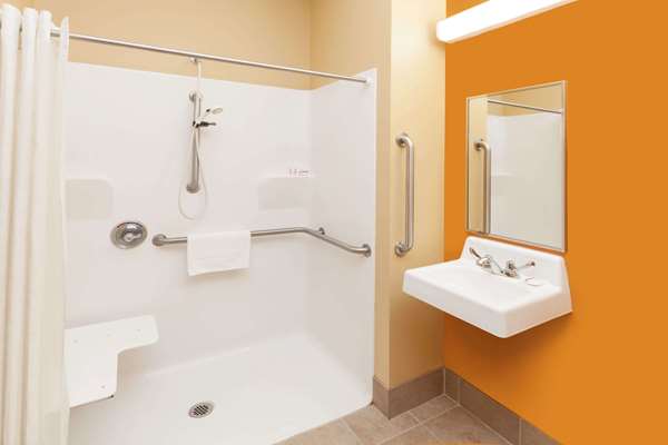  - Microtel Inn by Wyndham Notre Dame South Bend