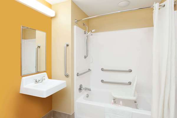  - Microtel Inn by Wyndham Notre Dame South Bend