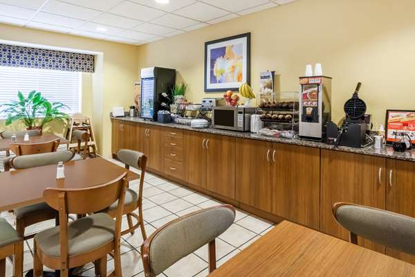  - Microtel Inn & Suites by Wyndham Dickson City - I-81, Exit 190