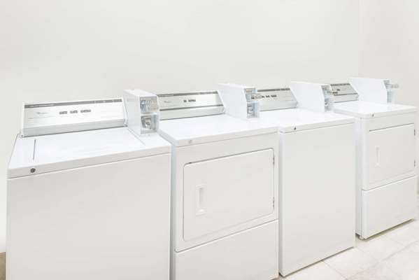 Amenities - Ramada Hotel Olds