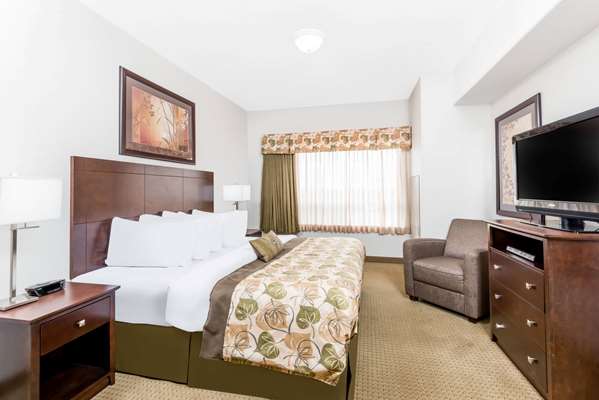 Suite - Ramada Hotel Olds