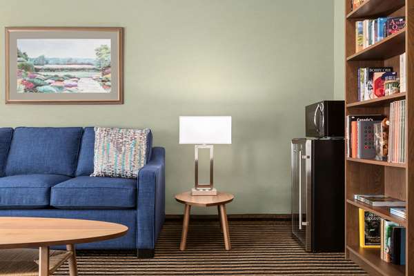 Suite - Days Inn Miramichi