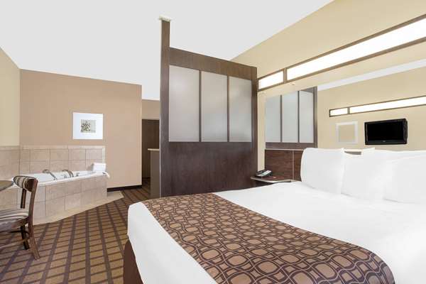 Suite - Microtel Inn & Suites by Wyndham Mansfield