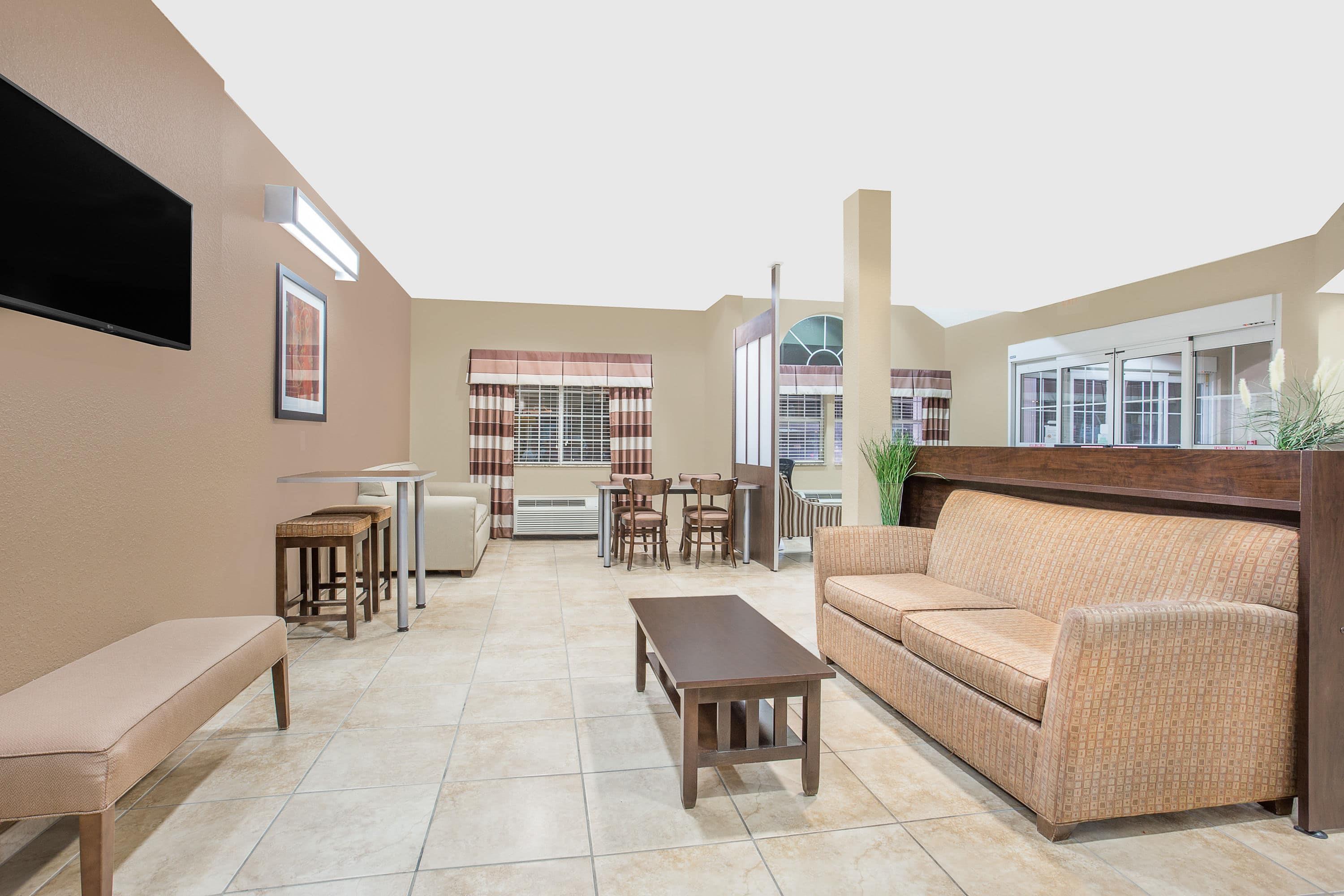 Lobby | Microtel Inn & Suites by Wyndham Mansfield
