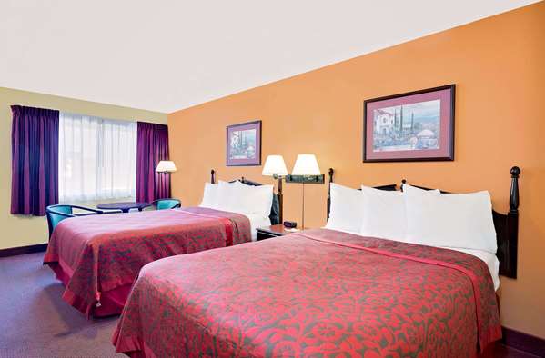  - Days Inn Waynesboro