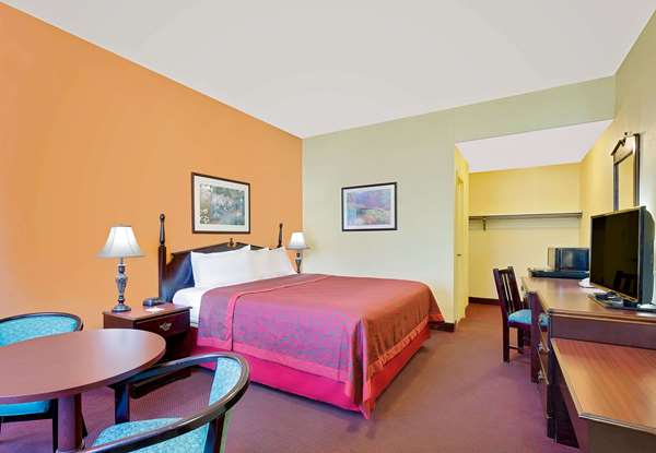  - Days Inn Waynesboro