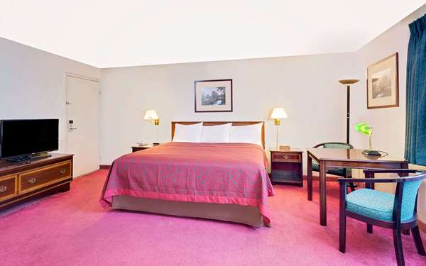  - Days Inn Waynesboro