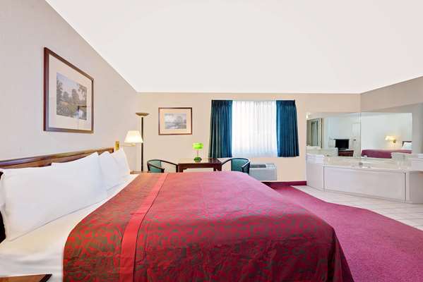  - Days Inn Waynesboro