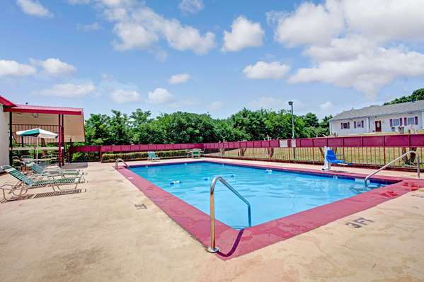 Pool - Days Inn West Knoxville - I-40 & I-75, Exit 378