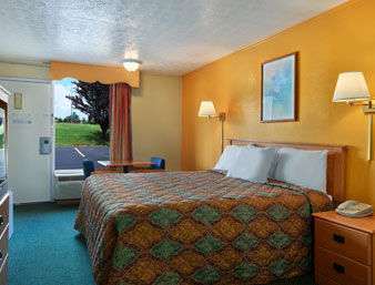  - Days Inn West Knoxville - I-40 & I-75, Exit 378