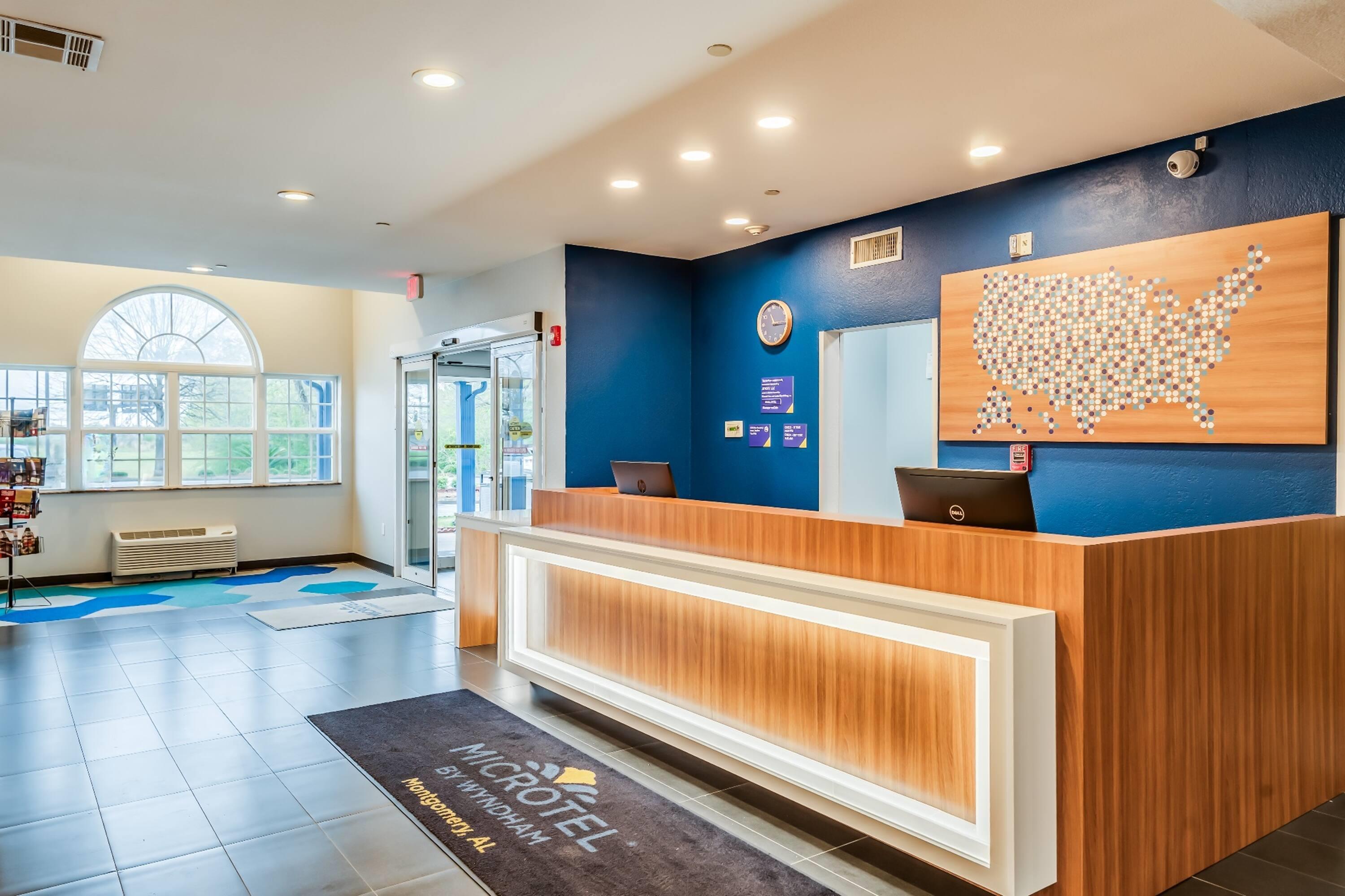 Lobby | Microtel Inn & Suites by Wyndham Montgomery