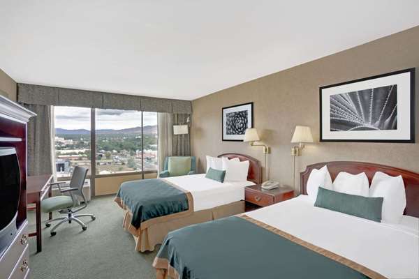  - Ramada Hotel & Casino Reno - I-80, Exit 14