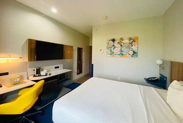  - Microtel Inn & Suites by Wyndham Opelika - I-85, Exit 58