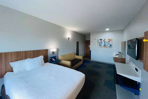  - Microtel Inn & Suites by Wyndham Opelika - I-85, Exit 58