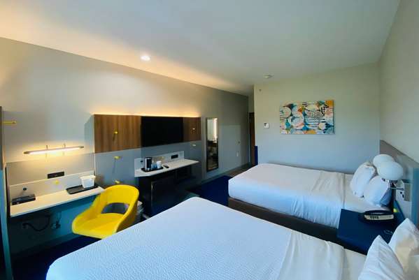  - Microtel Inn & Suites by Wyndham Opelika - I-85, Exit 58