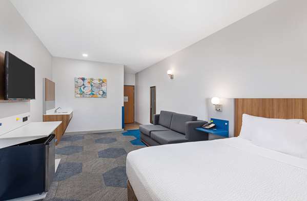  - Microtel Inn & Suites by Wyndham Opelika - I-85, Exit 58