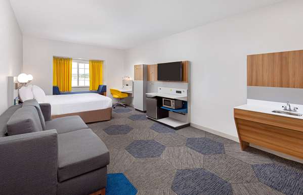  - Microtel Inn & Suites by Wyndham Opelika - I-85, Exit 58