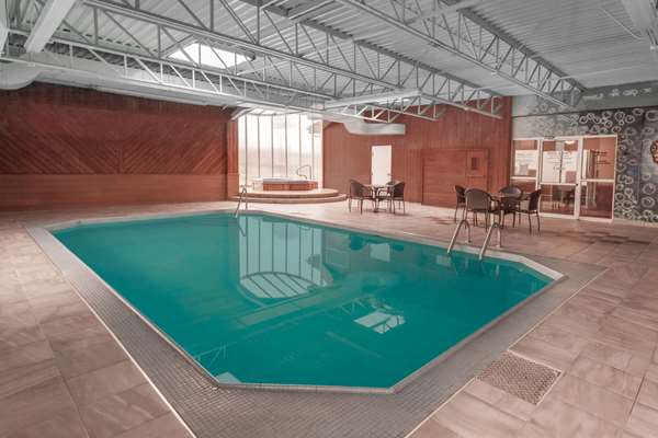 Pool - Days Inn Fredericton