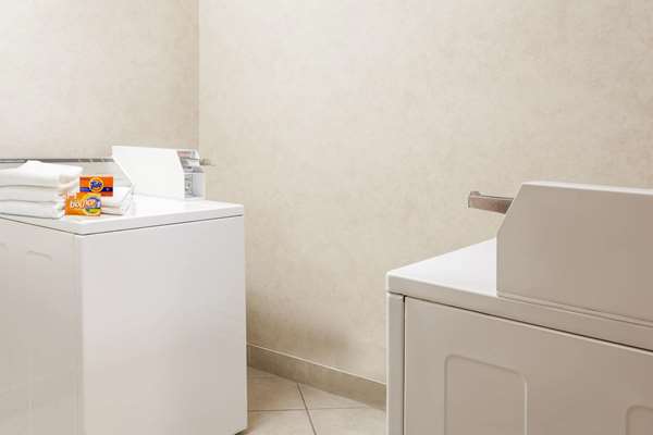  - Days Inn Fredericton