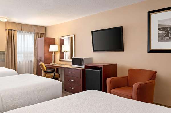  - Days Inn Fredericton