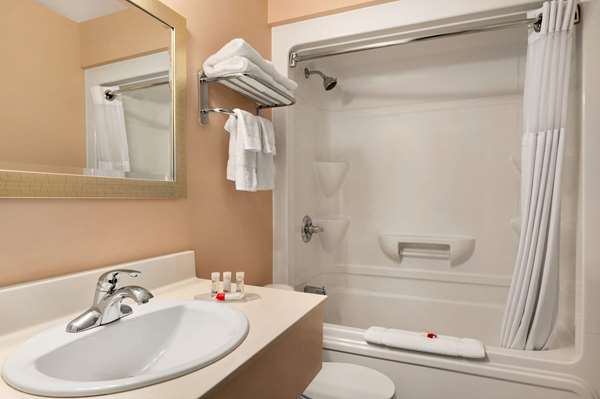  - Days Inn Fredericton