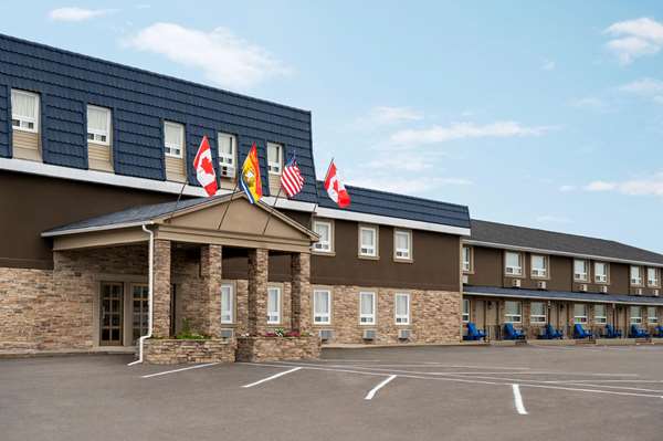 Exterior view - Days Inn Fredericton