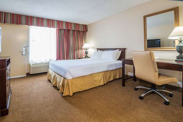  - Days Inn Expressway Killeen