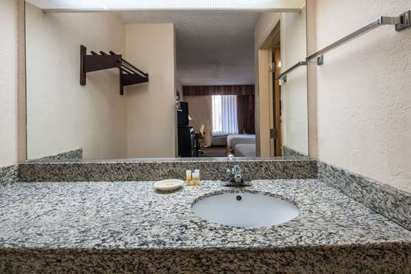  - Days Inn Expressway Killeen