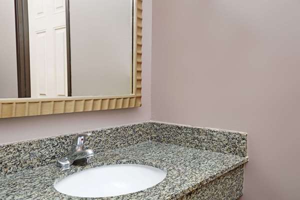  - Days Inn West Covina - I-10, Exit 37A