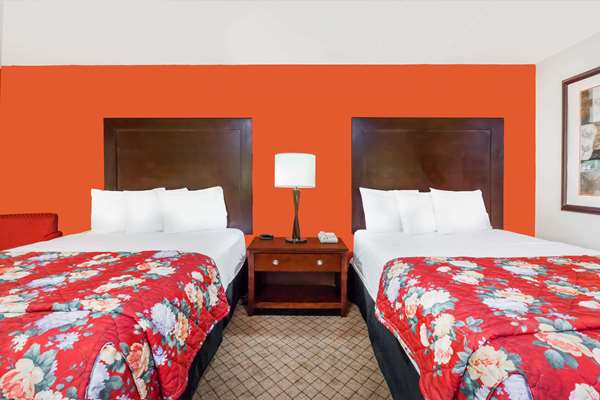  - Ramada Hotel & Conference Center Lansing - I-69 & I-96, Exit 93