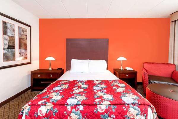  - Ramada Hotel & Conference Center Lansing - I-69 & I-96, Exit 93