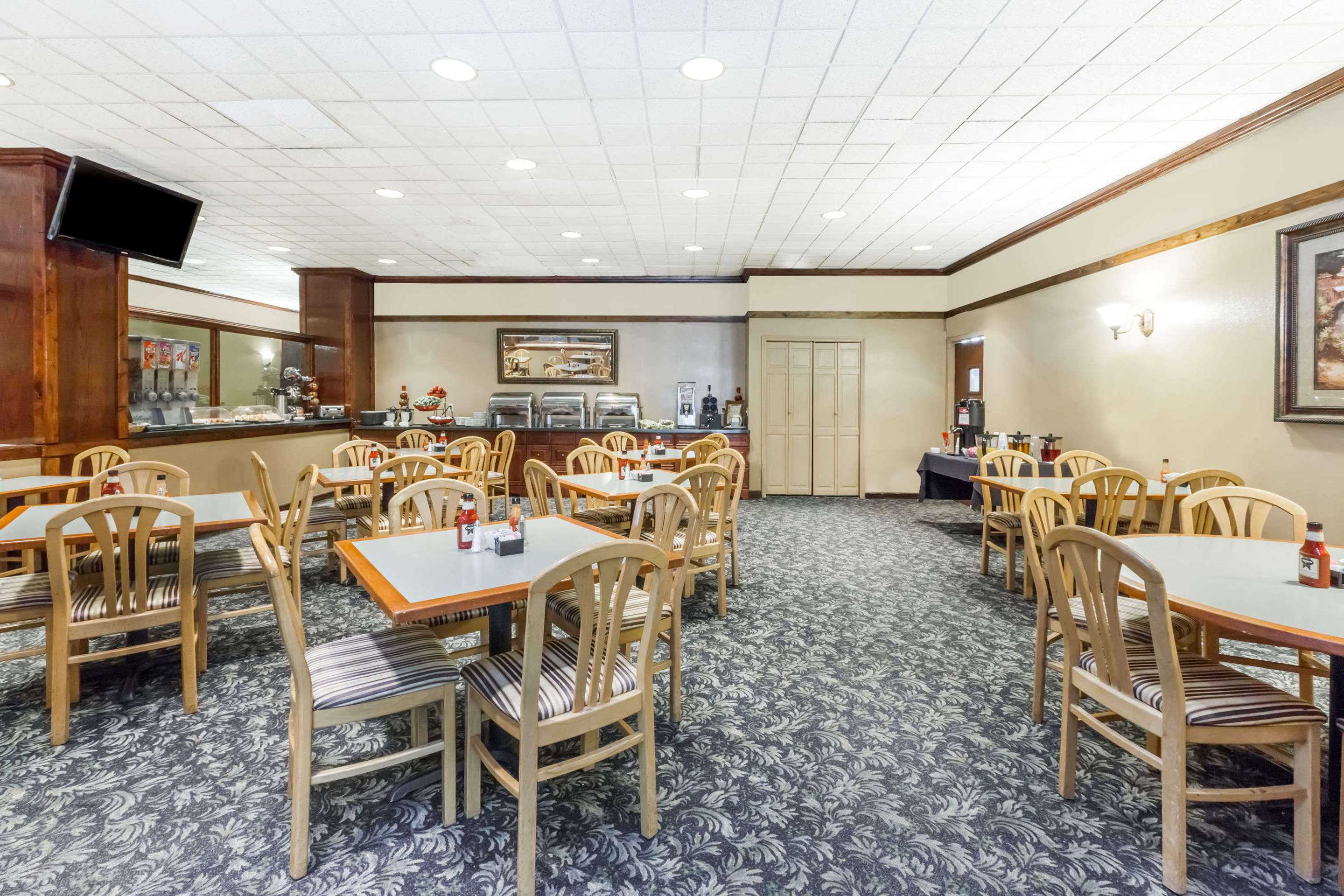 Property amenity | Ramada Hotel & Conference Center by Wyndham Lansing