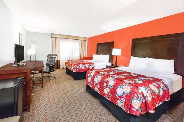  - Ramada Hotel & Conference Center Lansing - I-69 & I-96, Exit 93