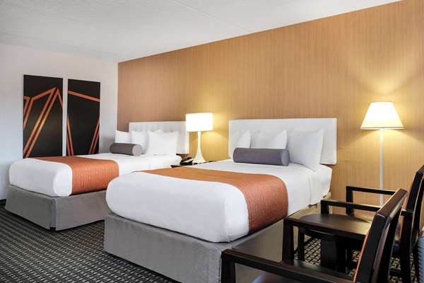  - Howard Johnson Inn Lima - I-75, Exit 125