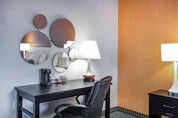  - Howard Johnson Inn Lima - I-75, Exit 125