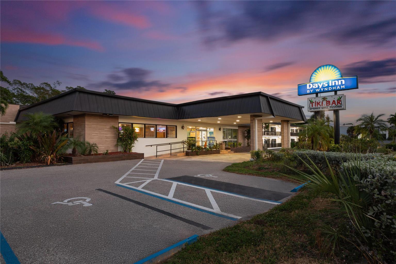 Days Inn Fort Myers Springs Resort