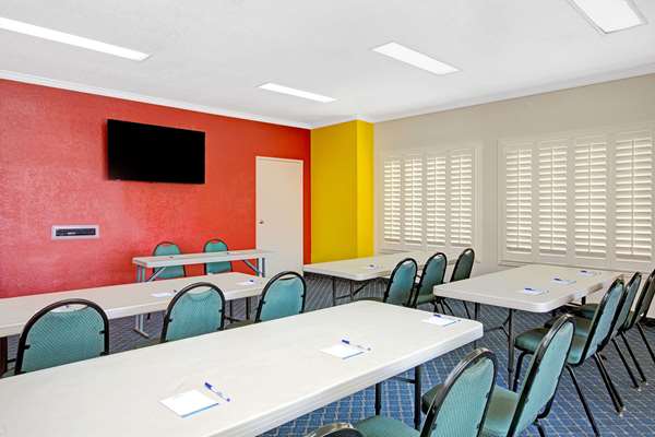  - Baymont Inn & Suites LAX Lawndale