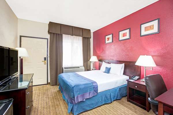  - Baymont Inn & Suites LAX Lawndale