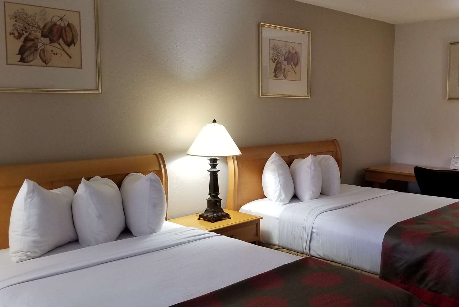 ramada hotel pillows