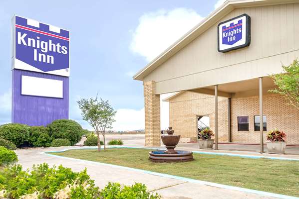Exterior view - Knights Inn Slaton