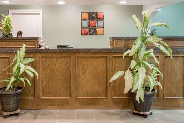  - Knights Inn Slaton